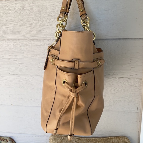 Coach super soft leather bag - Picture 3 of 9